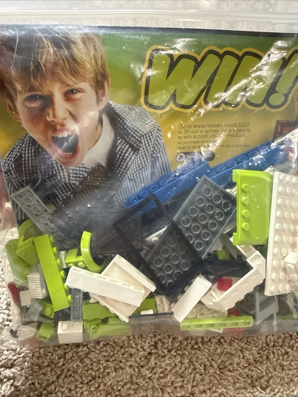 Lego Green and White City Bus with Yellow Accessory Pieces